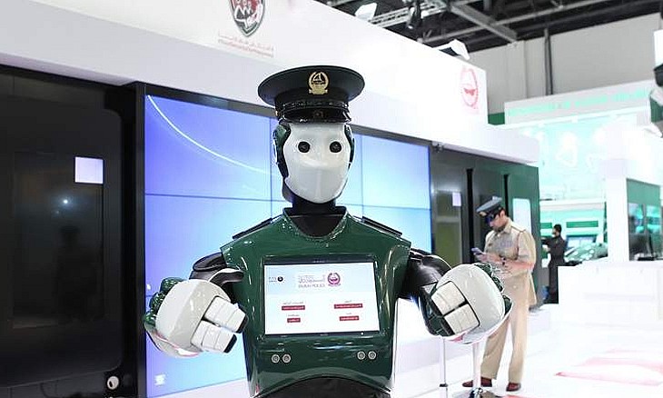 Robot Police in Duabi