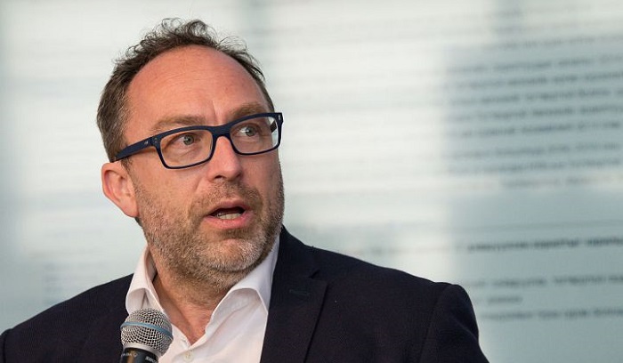 Wikipedia founder Jimmy Wales participates in the press